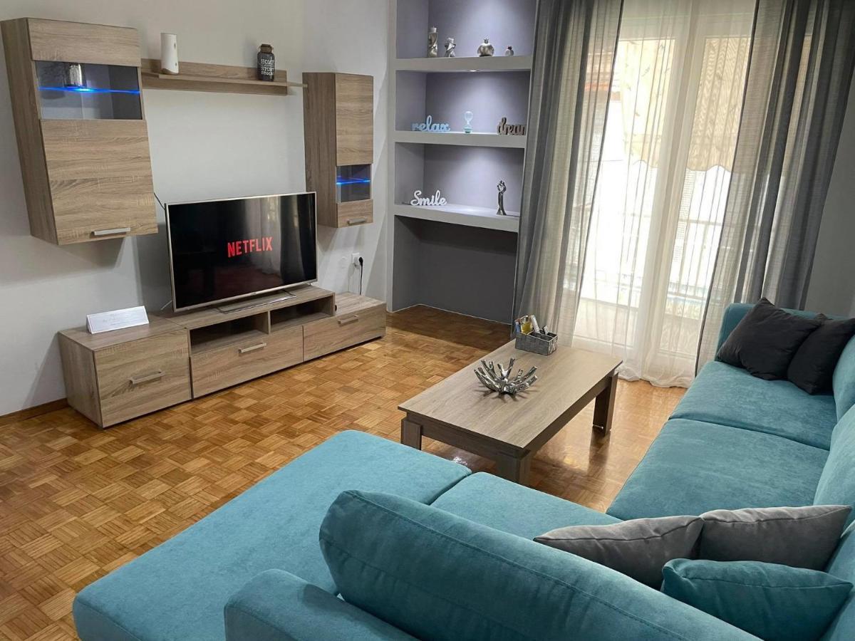 Liby'S Luxury Apartmemt Kavala Exteriör bild