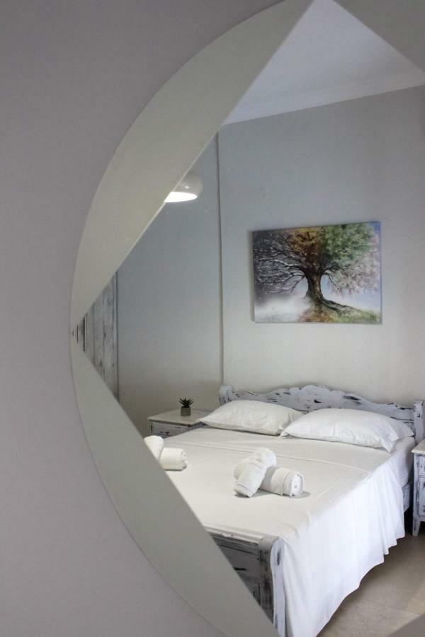 Liby'S Luxury Apartmemt Kavala Exteriör bild