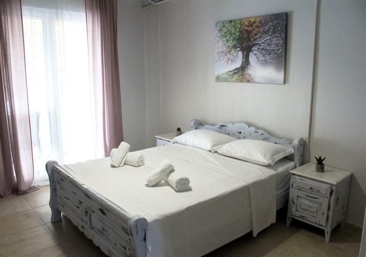 Liby'S Luxury Apartmemt Kavala Exteriör bild